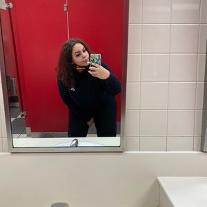 Meet your Posher, Deyanara